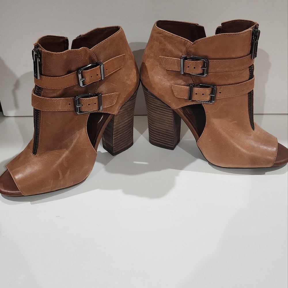 Jessica Simpson Open Toe Bootie Size 8